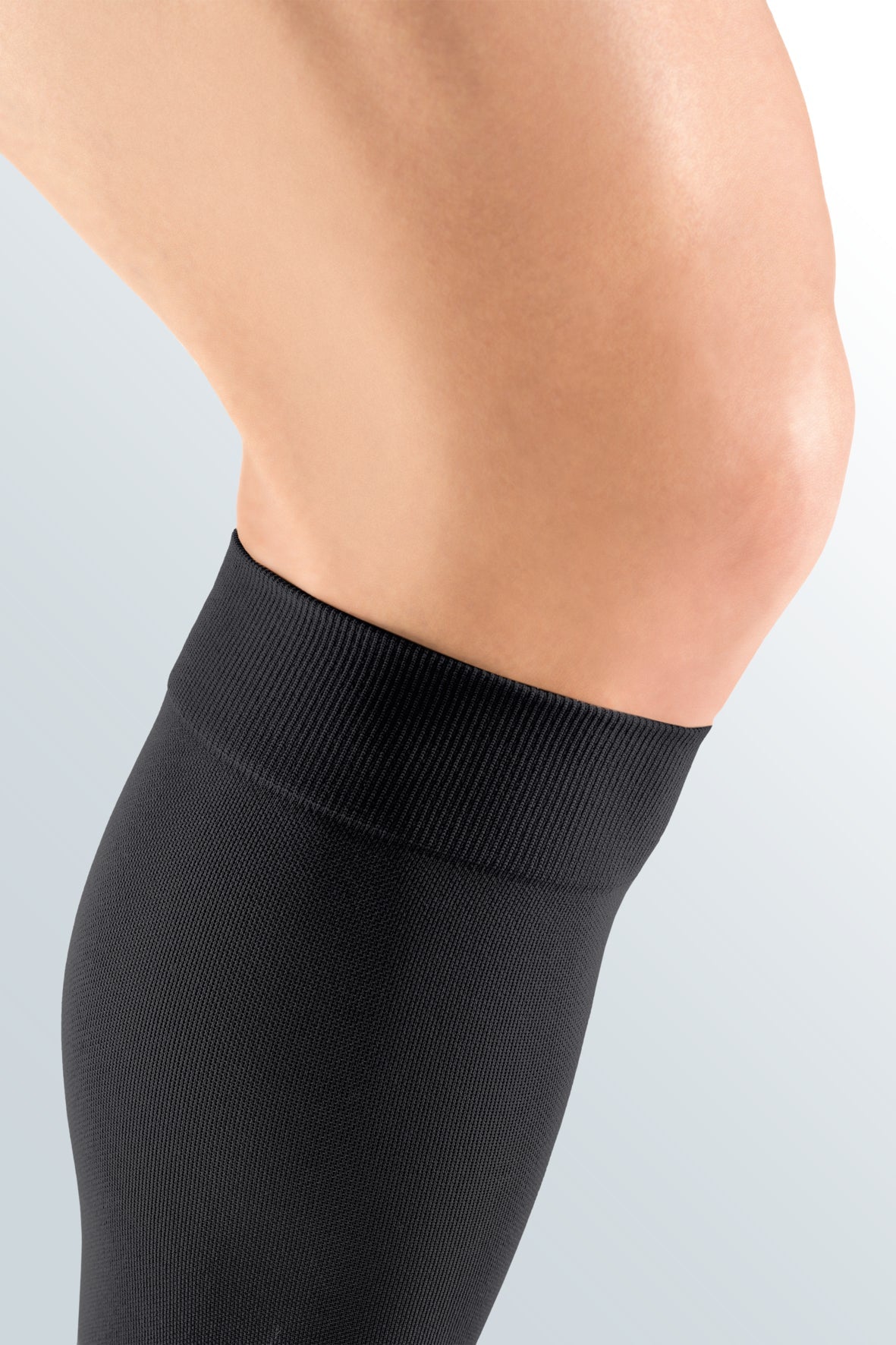 mediven plus 20-30 mmHg calf closed toe petite